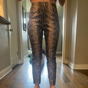 Superdown Donna Snake Pant in Brown Snake